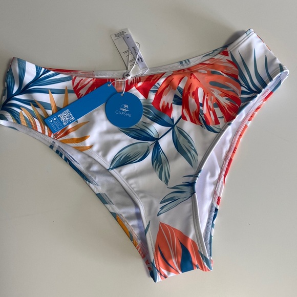 Bikini Bottoms - Picture 1 of 7